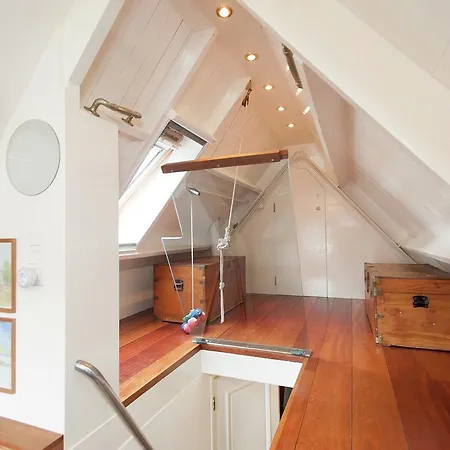 Comfortable Holiday Home With Terrace In Schoorl *